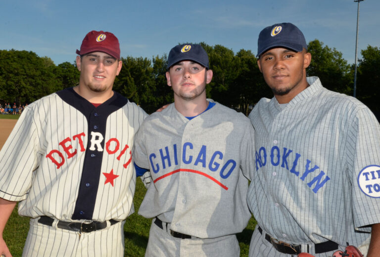 old chicago cubs uniforms